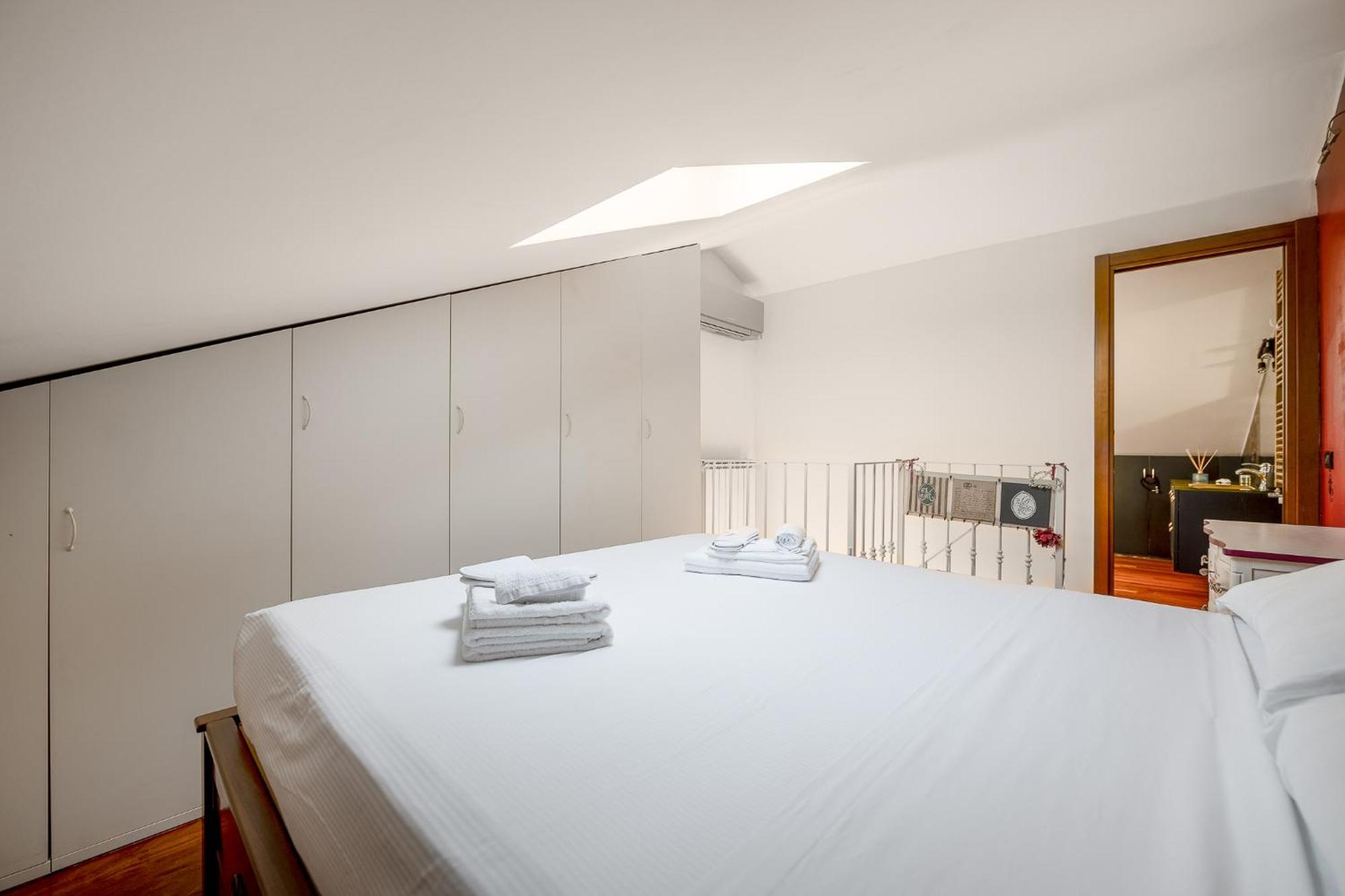 Apartament Bright Loft - Free Private Parking Mediolan Zewnętrze zdjęcie